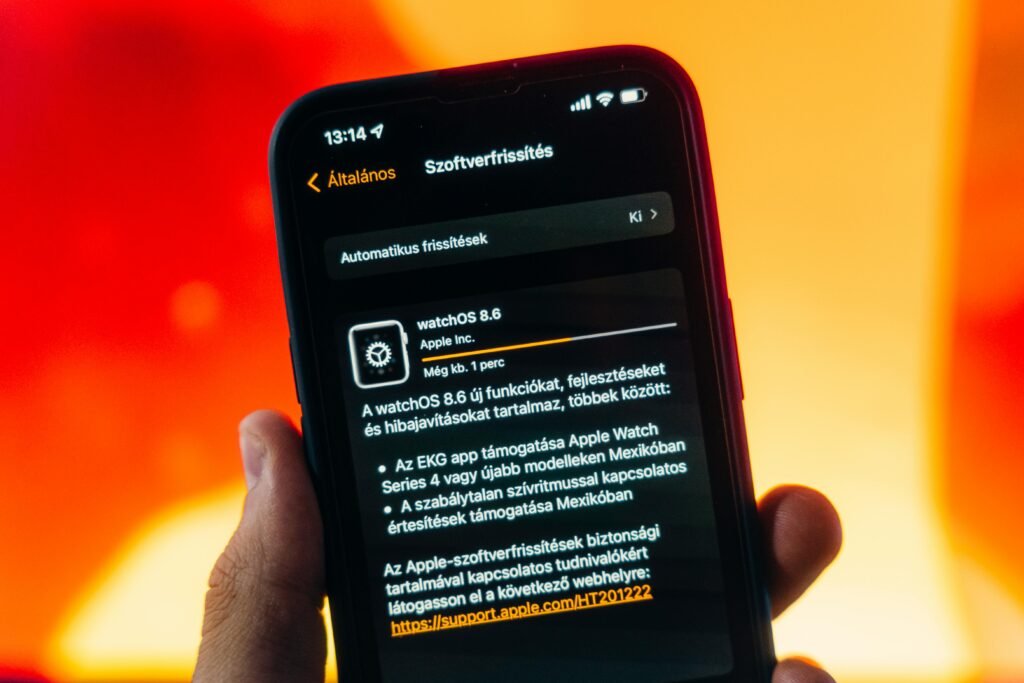 The Truth Behind Software Updates: Security Patches or Planned Obsolescence? pexels szaboviktor 12704100
